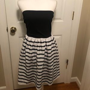 Strapless black and white